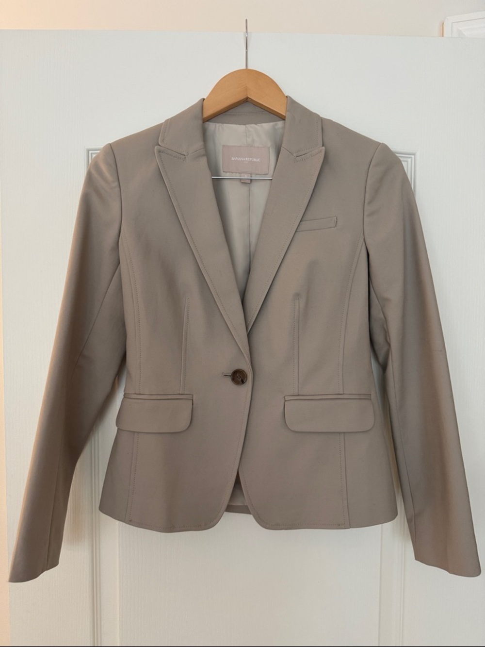 Banana Republic Women's Taupe Single-Button Blazer